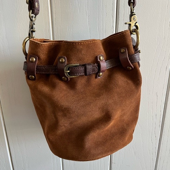 NWOT Free People Soren Bucket Bag Brown Sienna Suede Crossbody Strap Purse - Picture 2 of 6